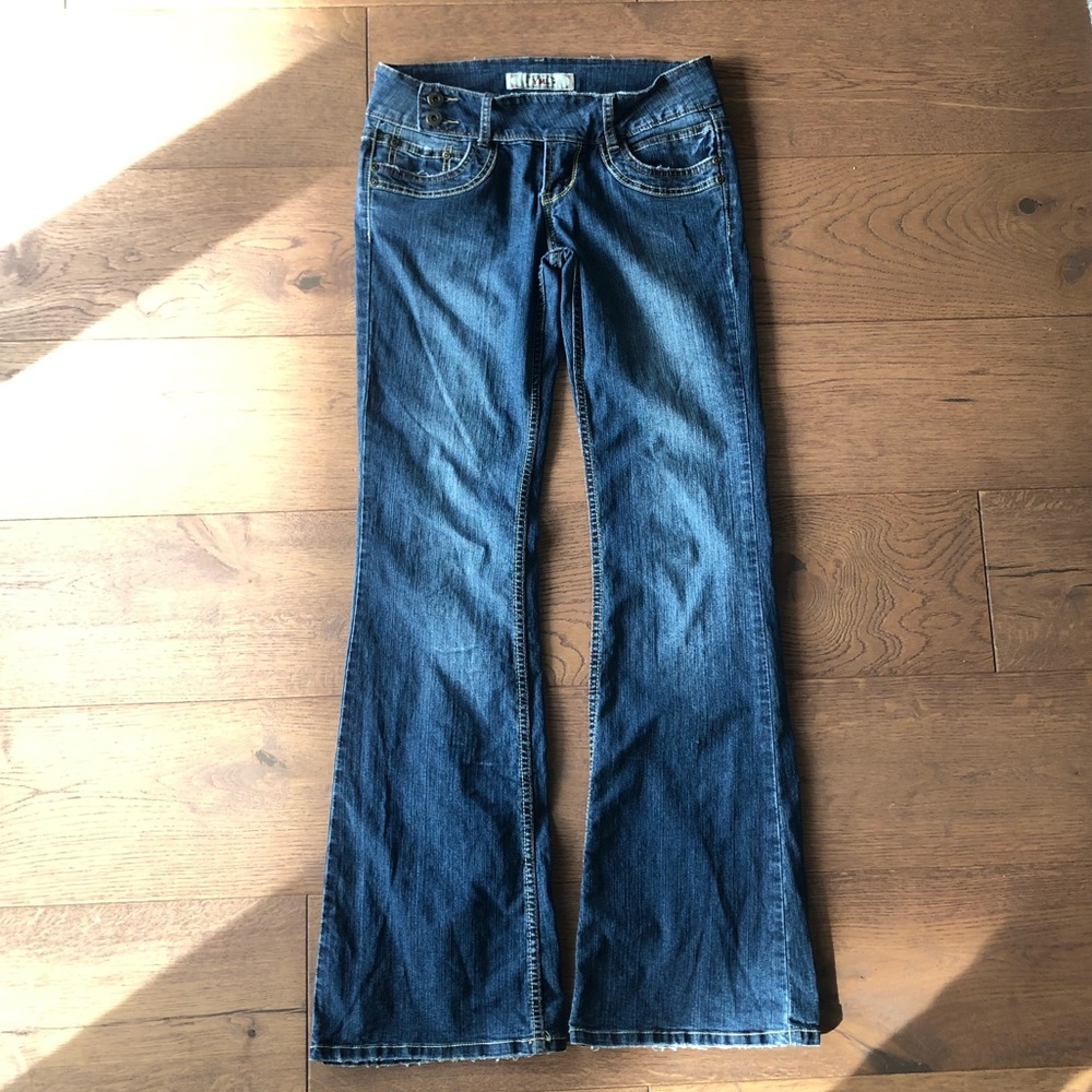 YMI Jeans with Fleur de Lis Embellished Pockets